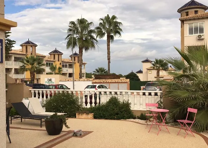 Aalia Villacosta
